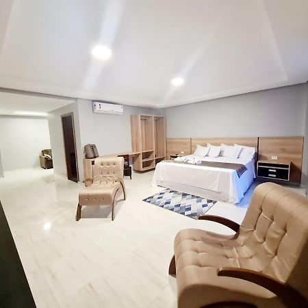 Royal Hotel Tailandia ภายนอก รูปภาพ